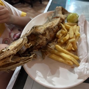 Menú - PESCADO FRITO ENTERO