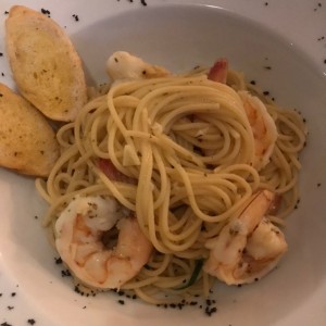 espaguetti de langostinos al oleo