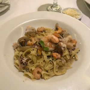 Pasta frutti del mare