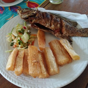 pargo frito yuca