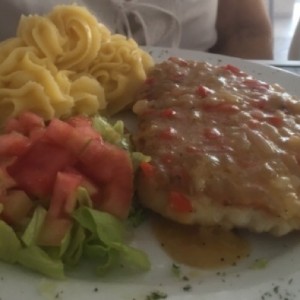 Filete de Pescado al Ajillo