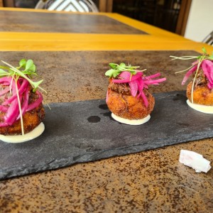 croquetas de platano con ternera