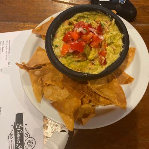 guacamole con nachos