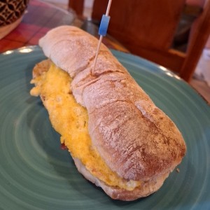 bajón egg sandwich