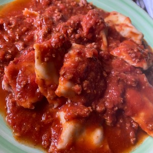 Ravioli a la bolognesa 