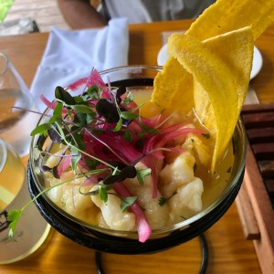 Ceviche de Corvina en sala de maracuya