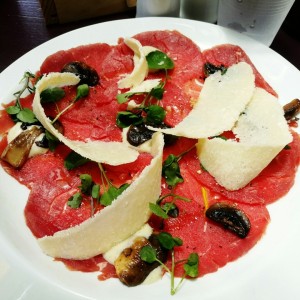 carpaccio de filete de res