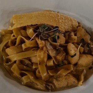 fettuccine bourbon con pollo