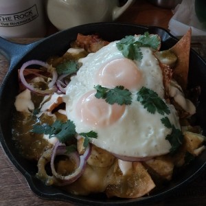 DESAYUNO - CHILAQUILES