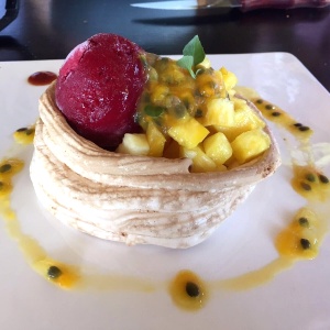 Helado de Tomate de Arbol con merengue