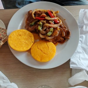 Bistec picado con tortilla 