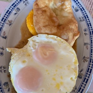 bistec con hojaldra y tortilla