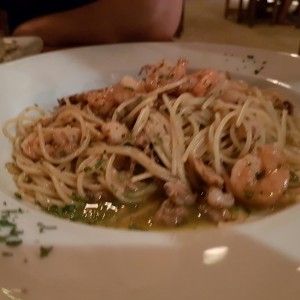 spaghetti con mariscos