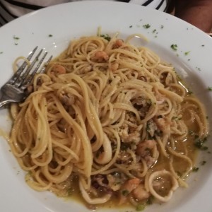 spaguetti a la pescatore