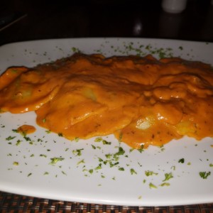 tortelini de hongos en salsa rosada