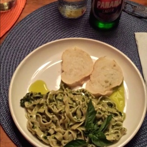 Tagliatelle  al pesto 