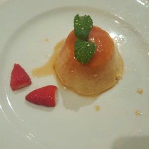 Flan de naranja injertada con caramelo 