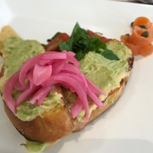 tostadas con guacamole 