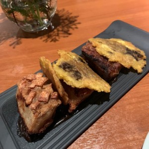 pork belly con patacones 