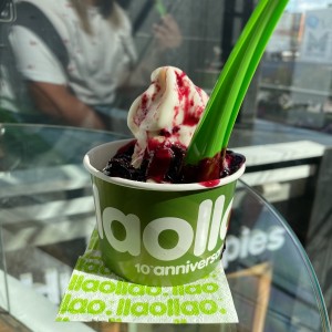 Yogurt helado + 2 toppings