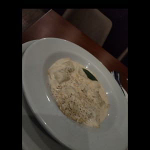 Pastas - Ravioles de Mozzarella