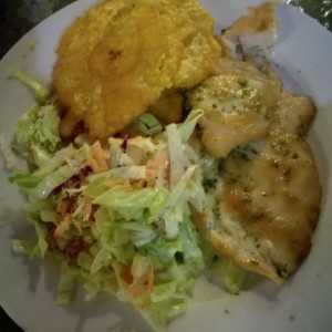 pechuga de pollo con patacones