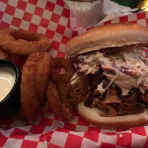 pulled pork sandwich