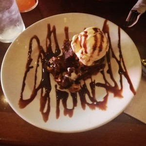 Brownie con Helado