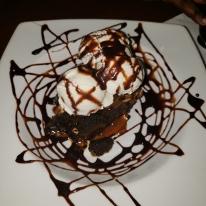 brownie con helado