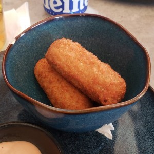 Croquetas de Queso y jamón Serrano