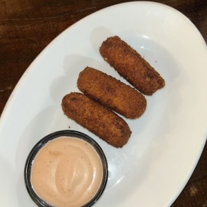 Croquetas de Queso y jamón Serrano