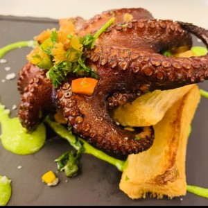 Pulpo con yuca