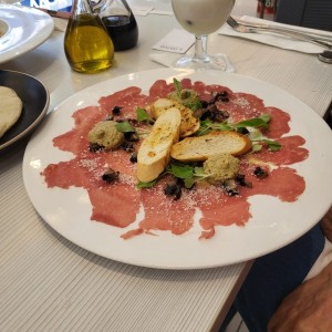 Carpaccio de res