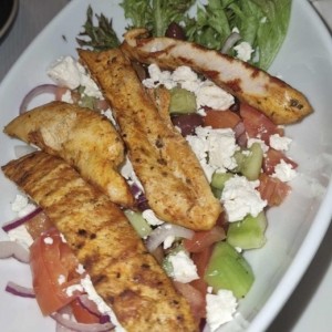 Ensalada griega con pollo