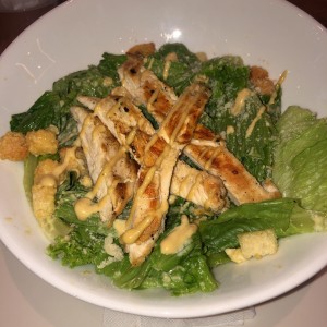 ensalada cesar con pollo