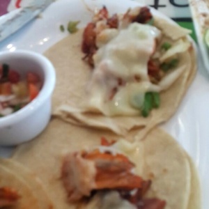 Tacos de pastor con queso