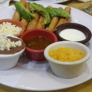 Flautas de Pollo