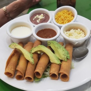 Flautas de Pollo