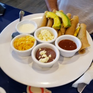 flautas de pollo y al pastor