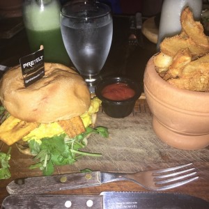 Mar y tierra burger