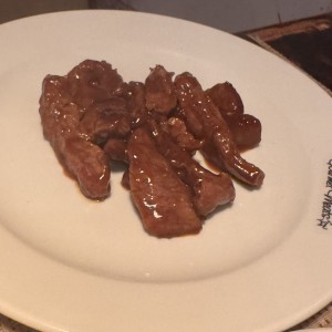 FILETE DE RES SALTEADO