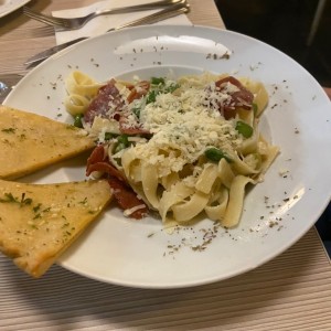 Fettuccine Prosciutto