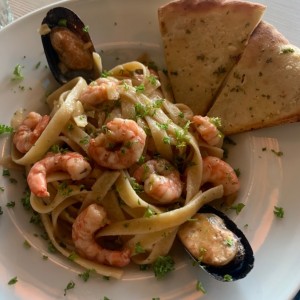 Pastas - Frutti di mare (fetuccini)