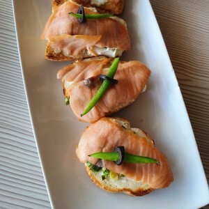 Bruschetta de salmon