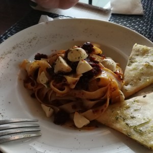 pasta al Pesto de de Tomate seco