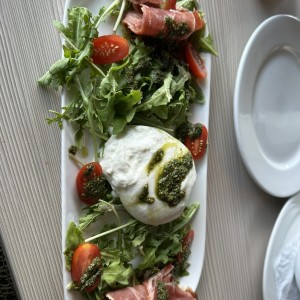 Arugula con burrata