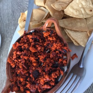 Queso con chorizo