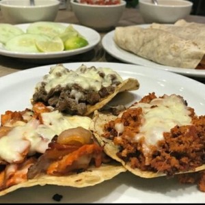 Volcanes al Pastor, Chorizo y Bistec