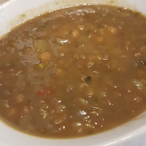 sopa de lenteja