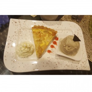 Tarta de Manzana ? y helado de Lavanda  